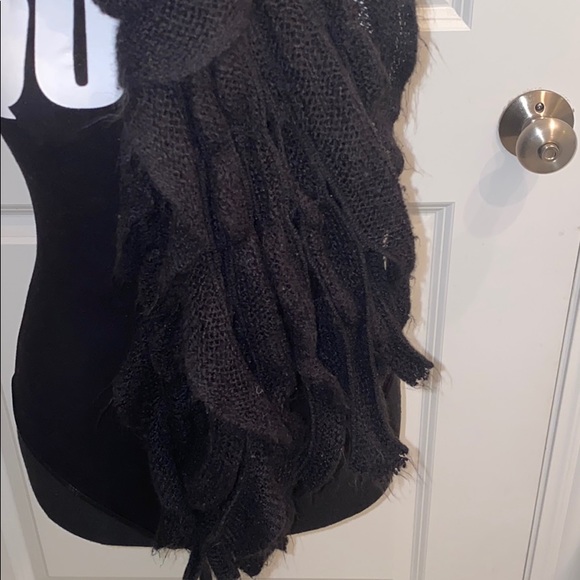 Chunky Black Statement Scarf - Picture 2 of 4